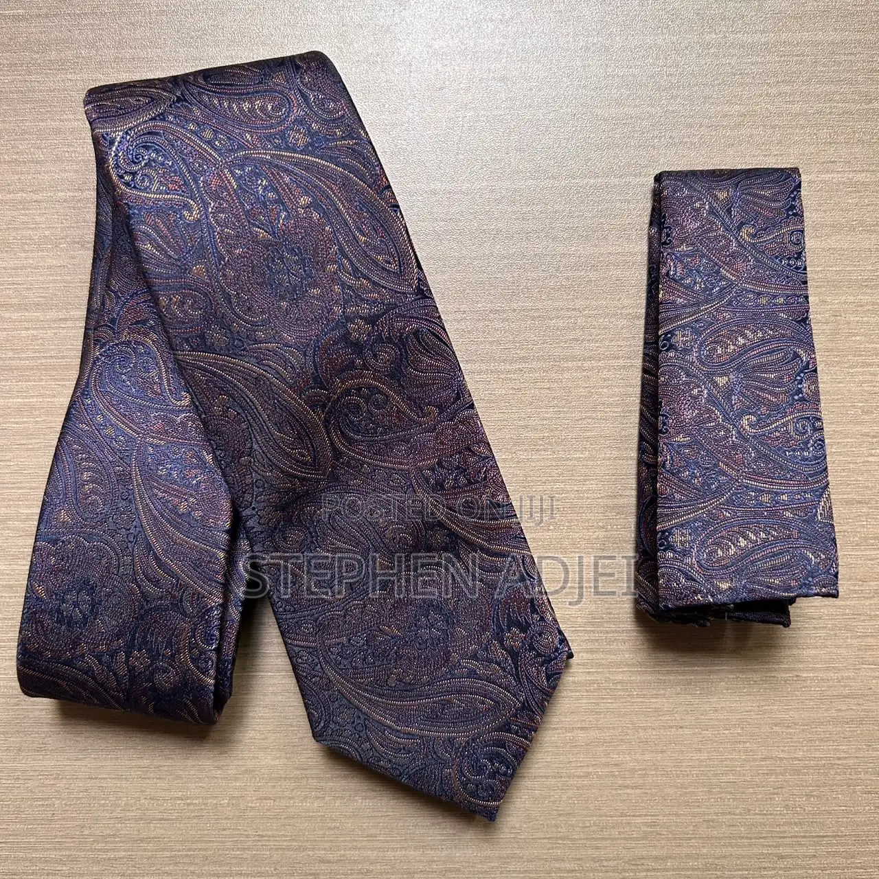 Flying Tie With Pocket Square