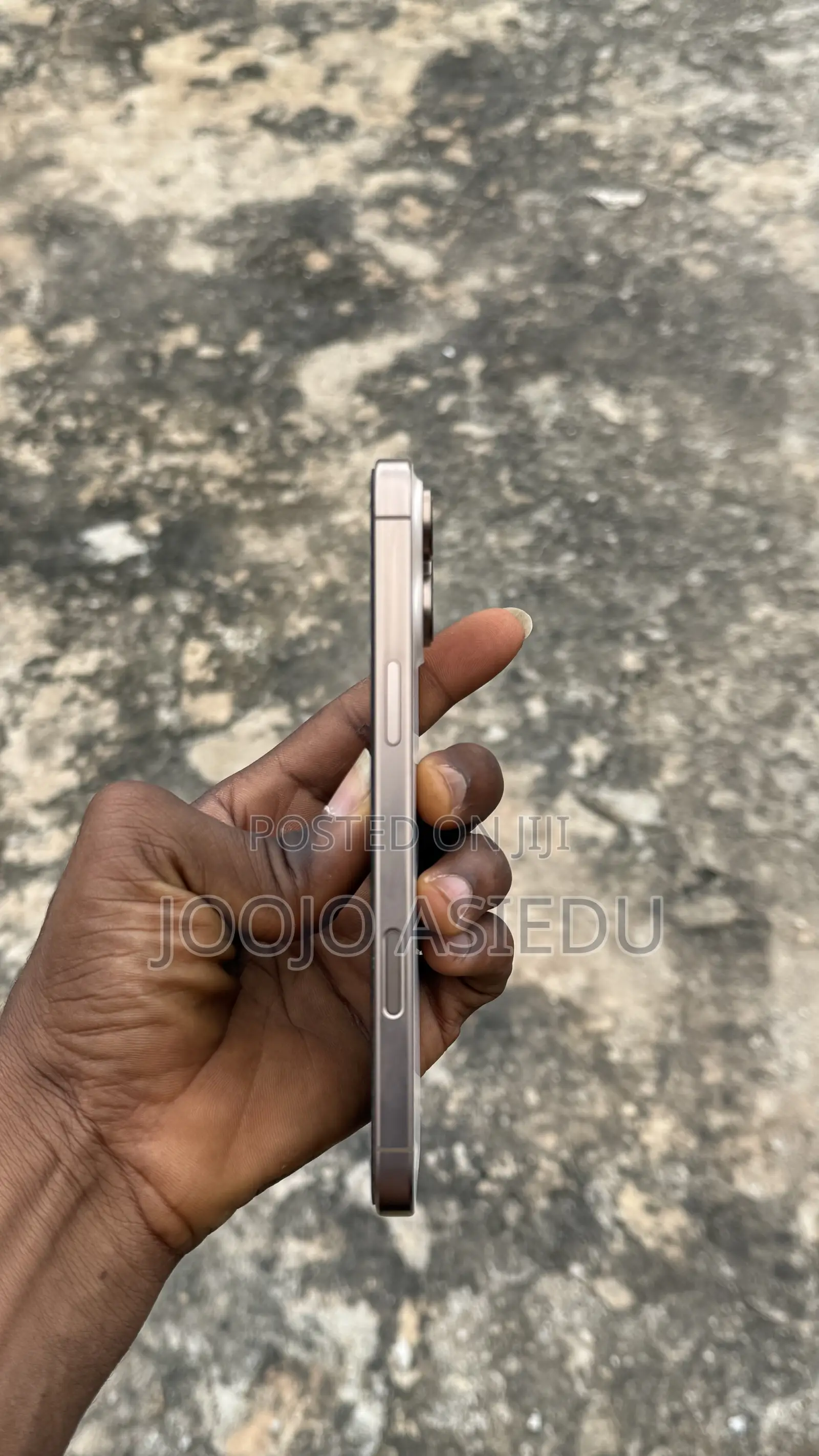 Apple iPhone 16 Pro Max 1 TB Gold