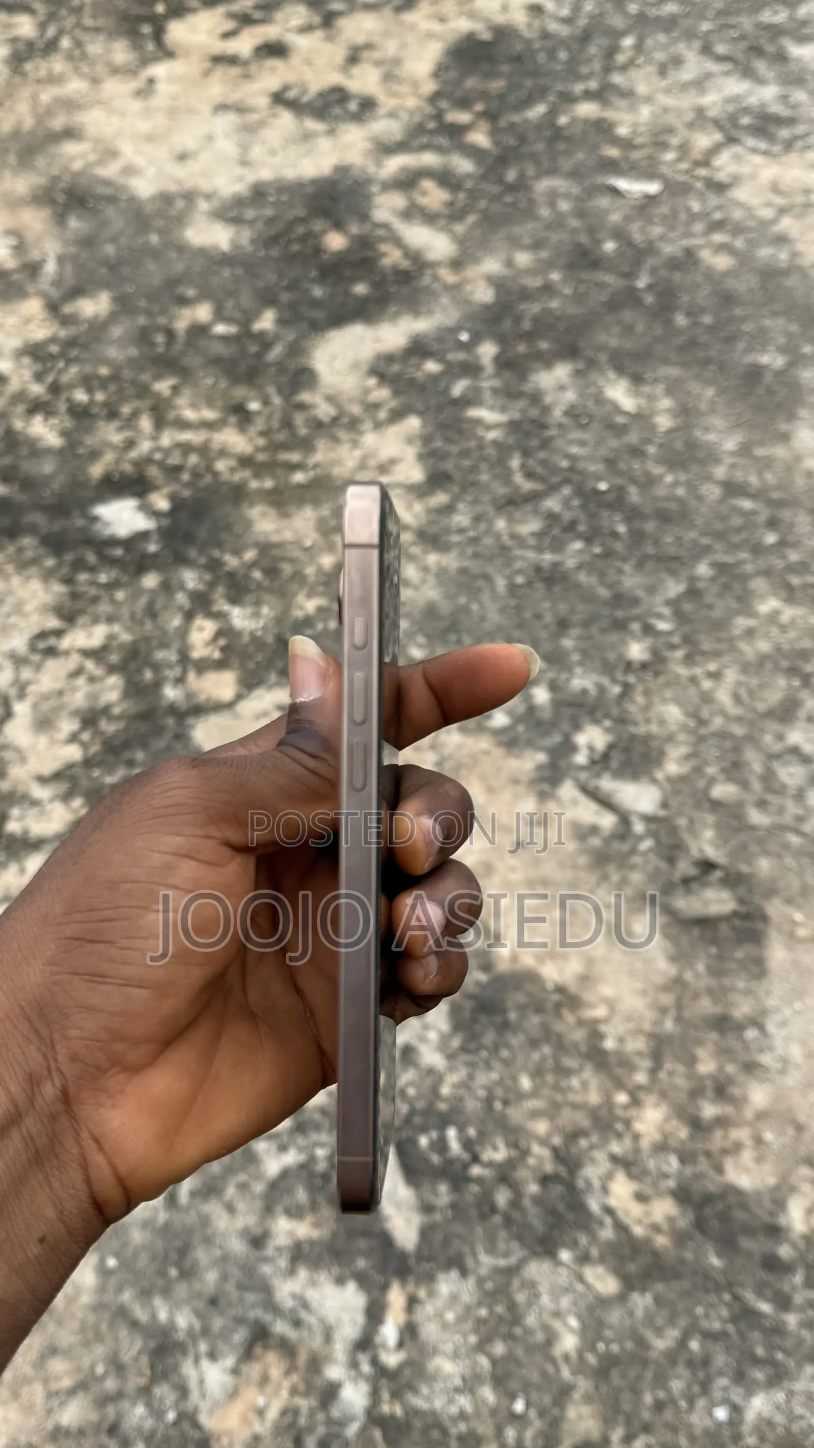 Apple iPhone 16 Pro Max 1 TB Gold