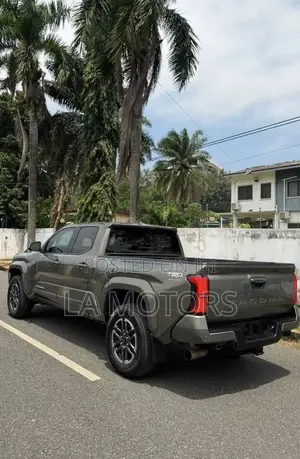 Toyota Tacoma 2024