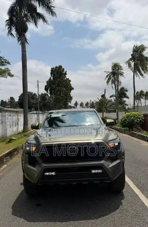 Toyota Tacoma 2024