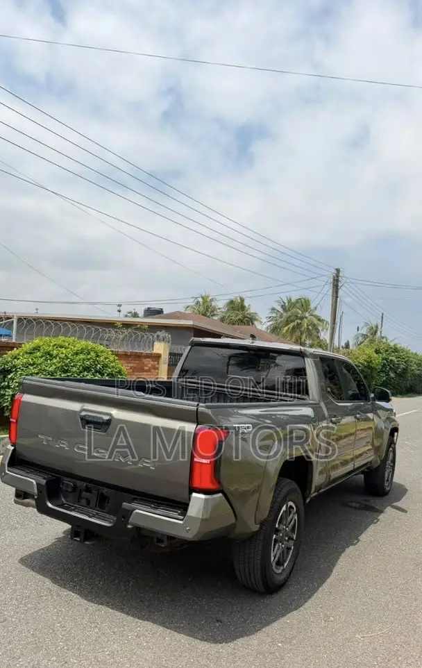 Toyota Tacoma 2024