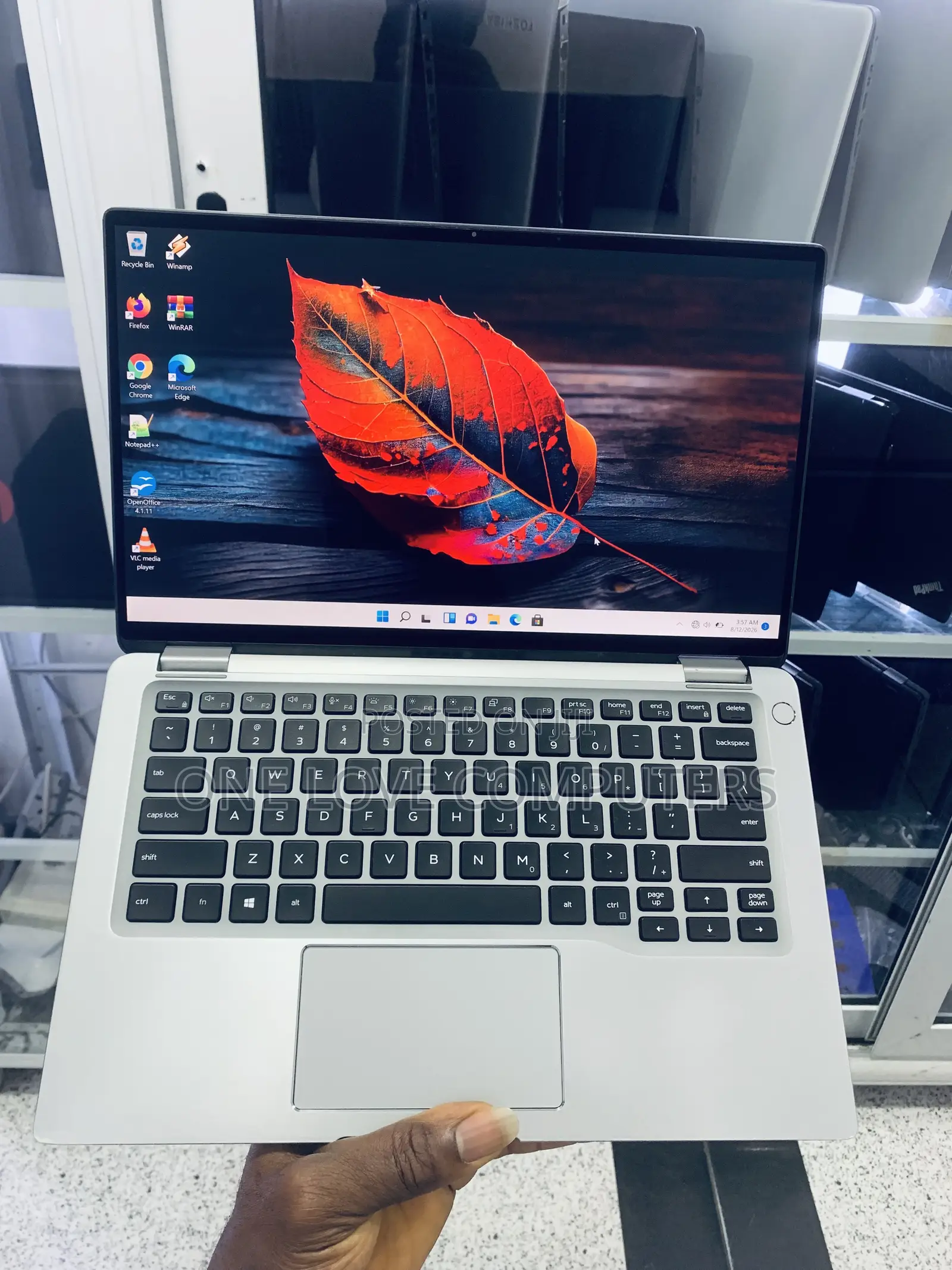 Laptop Dell Latitude 7400 2-in-1 16GB Intel Core i5 SSD 256GB