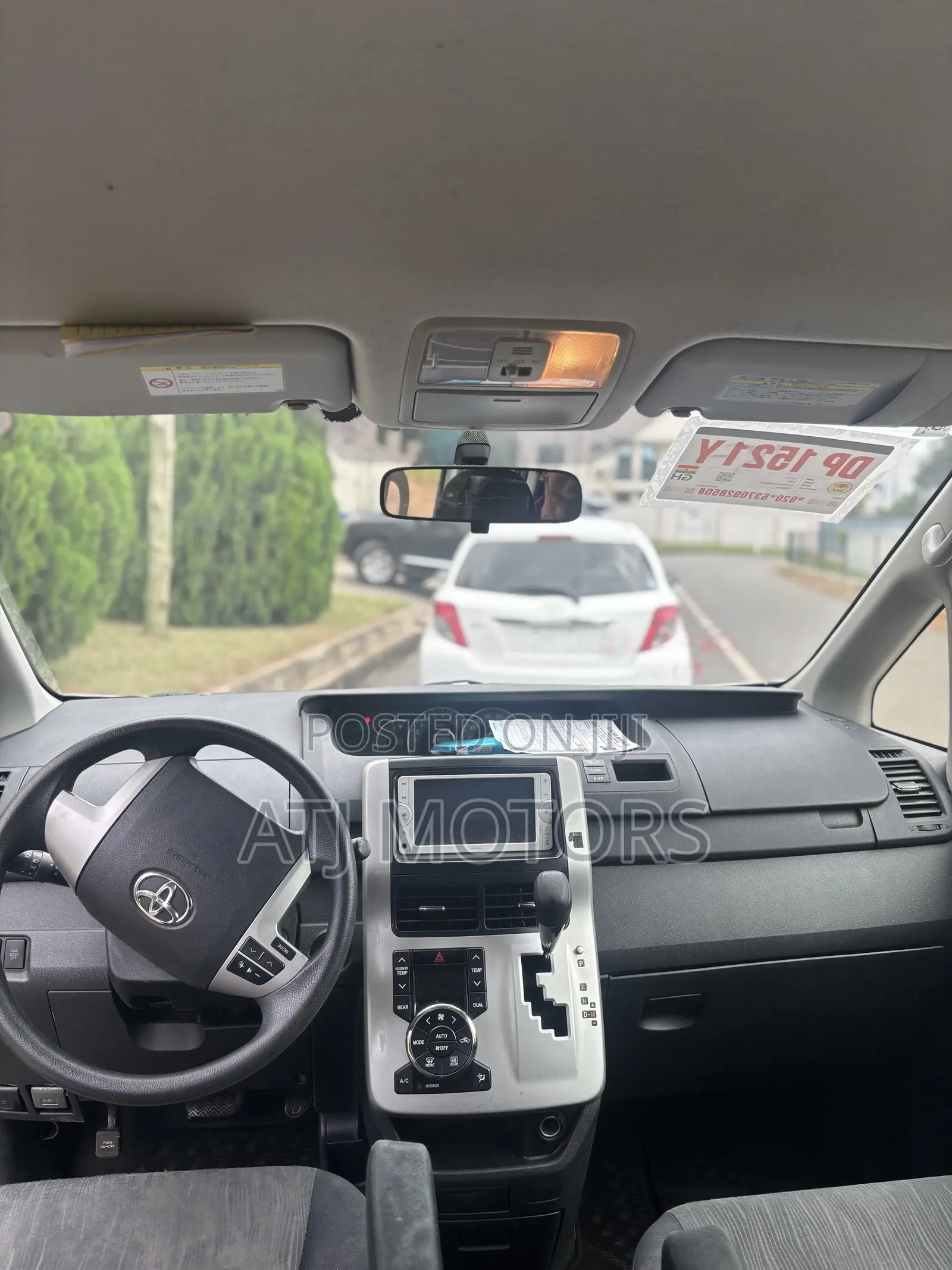 Toyota Voxy 2013 White