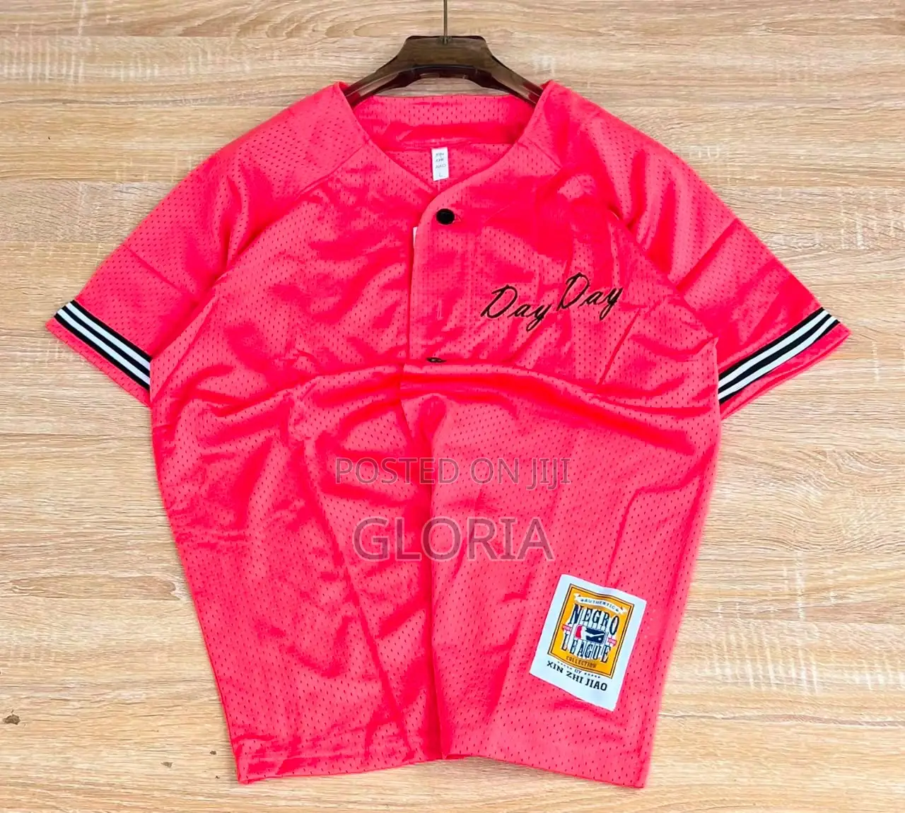 Tops for Both Men and Women