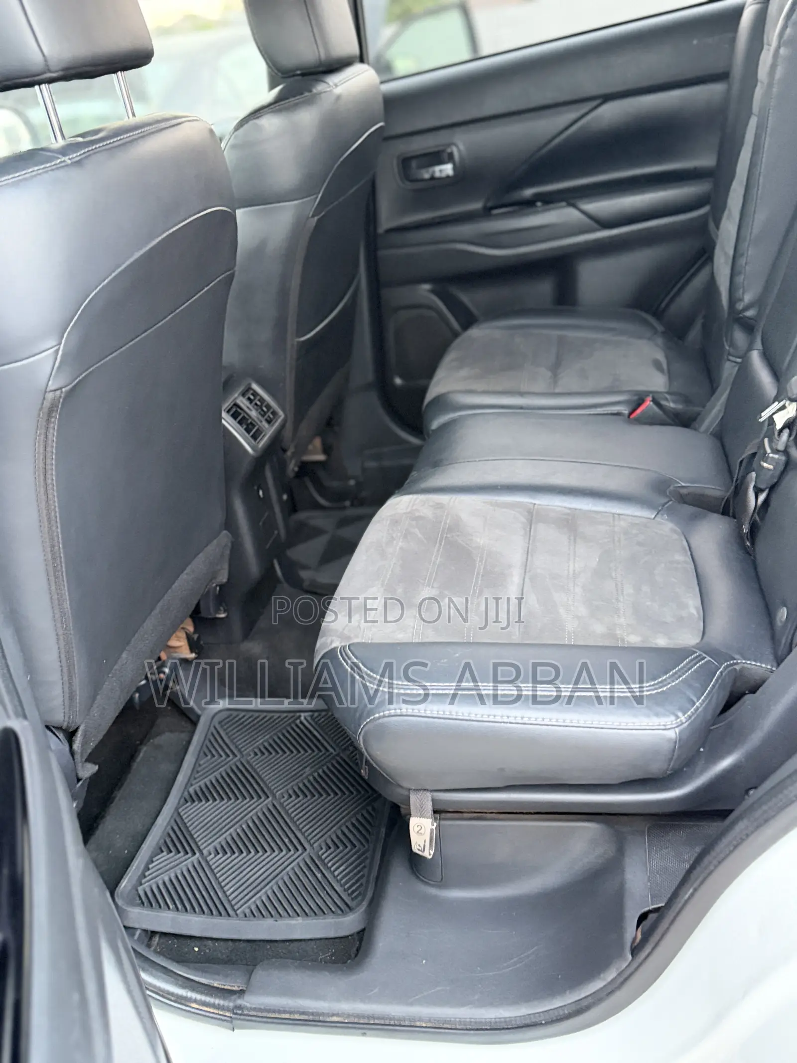 Mitsubishi Outlander SE FWD 2019 White