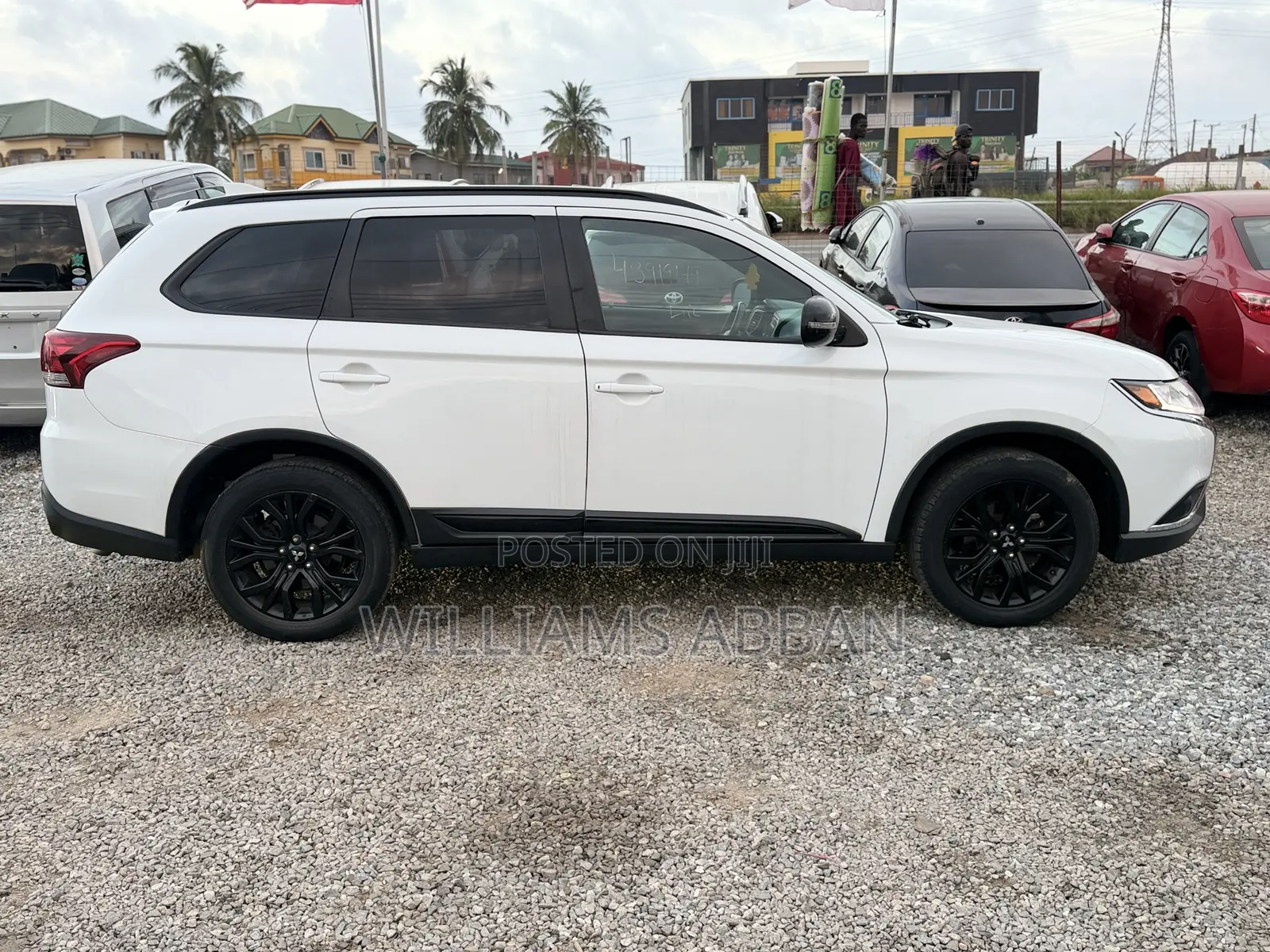 Mitsubishi Outlander SE FWD 2019 White