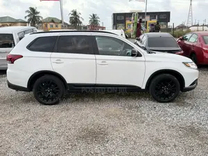 Mitsubishi Outlander SE FWD 2019 White