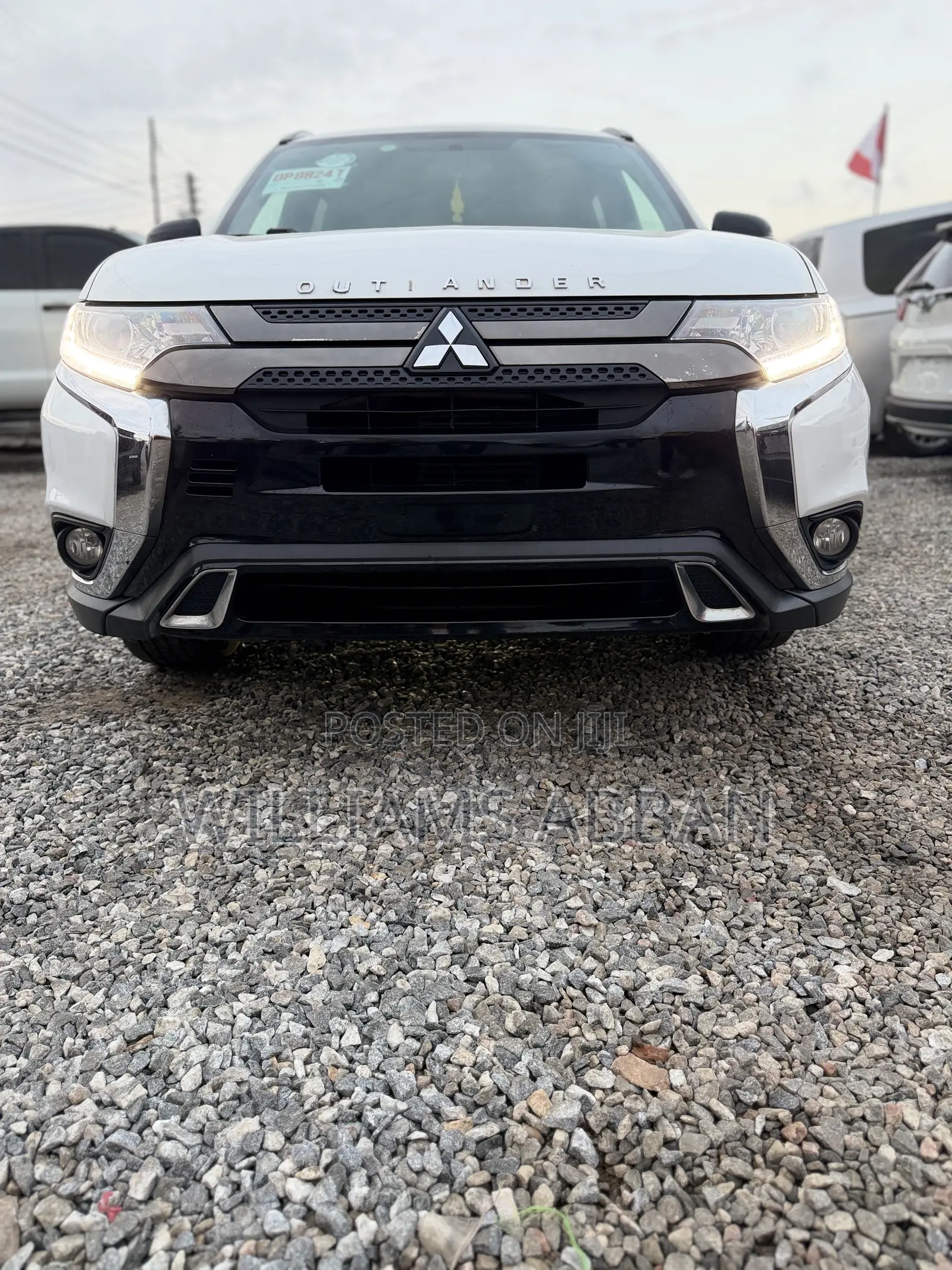 Mitsubishi Outlander SE FWD 2019 White