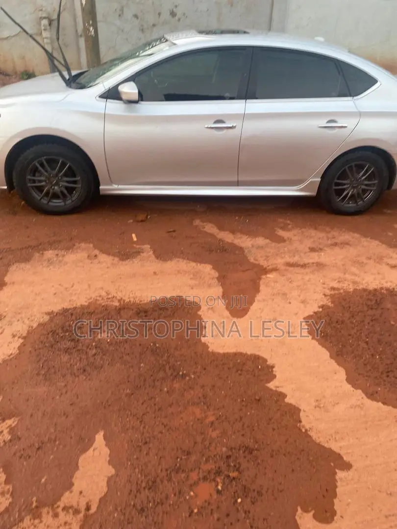 Nissan Sentra SR 4dr Sedan (1.8L 4cyl CVT) 2014 Gray