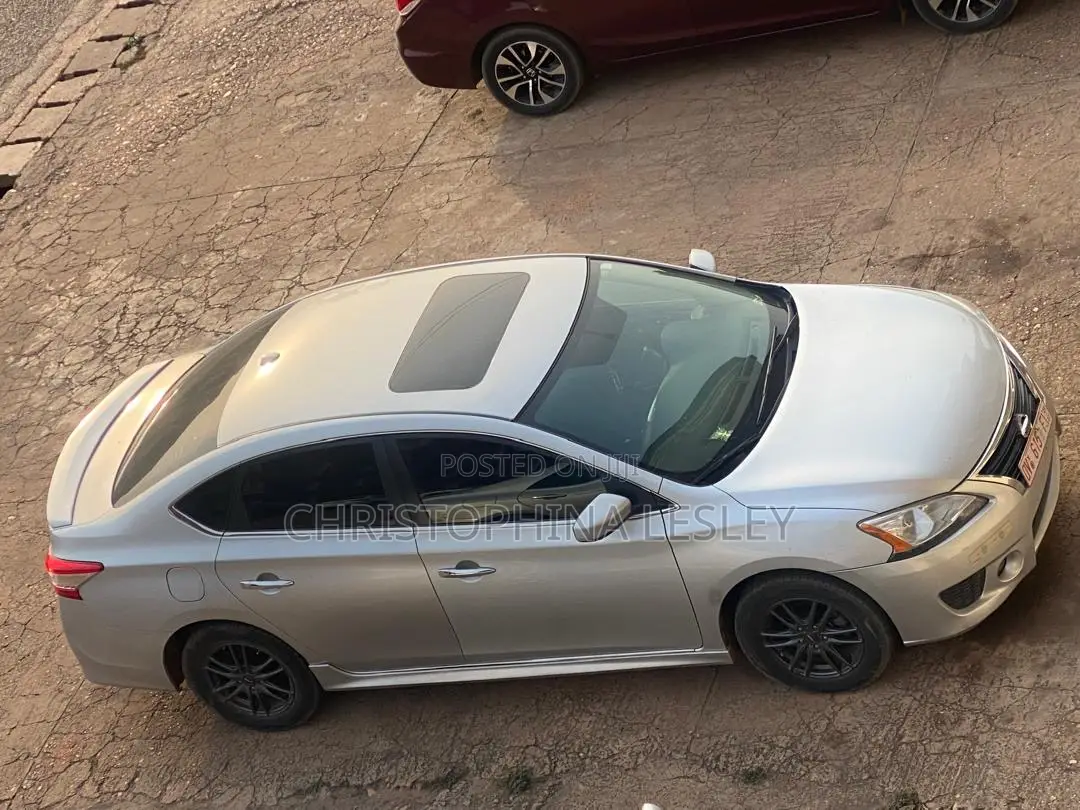 Nissan Sentra SR 4dr Sedan (1.8L 4cyl CVT) 2014 Gray