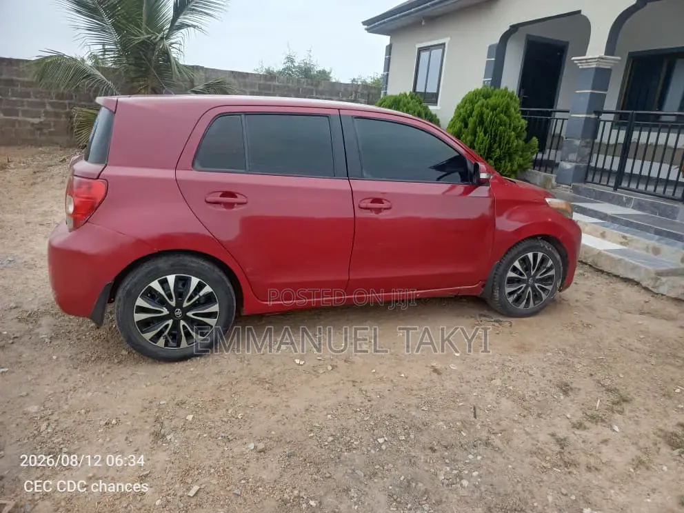 Scion xD Base 2009 Red