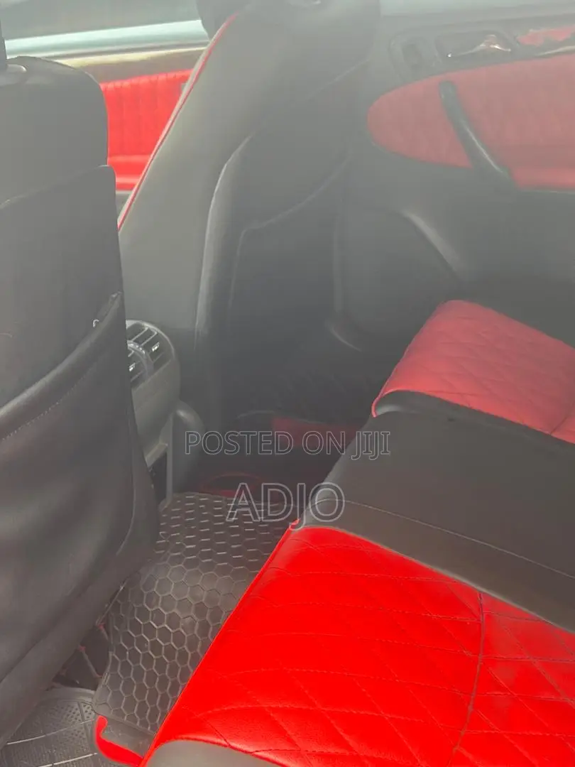 Mercedes-Benz C200 2014 Black