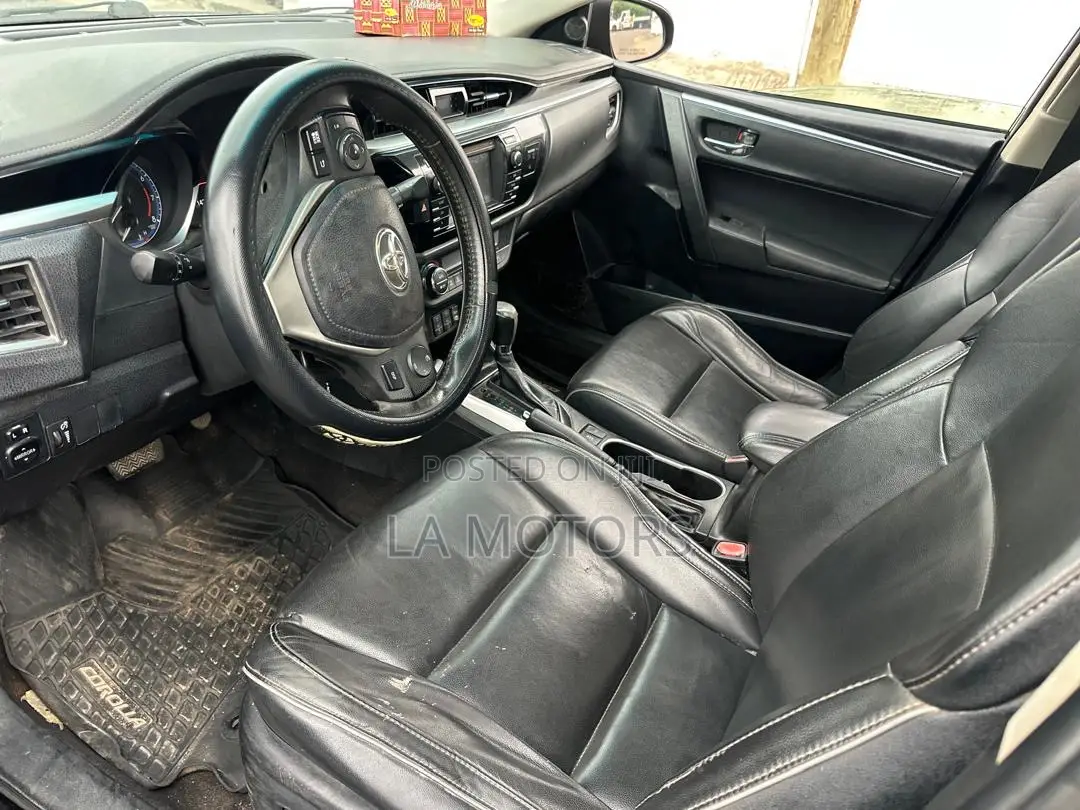Toyota Corolla 2016 Black