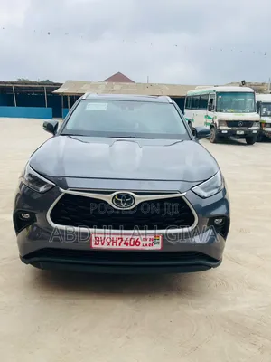 Toyota Quantum 2022 Grey