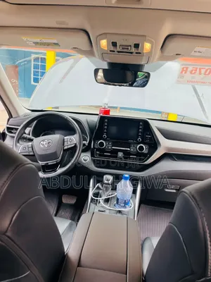 Toyota Quantum 2022 Grey