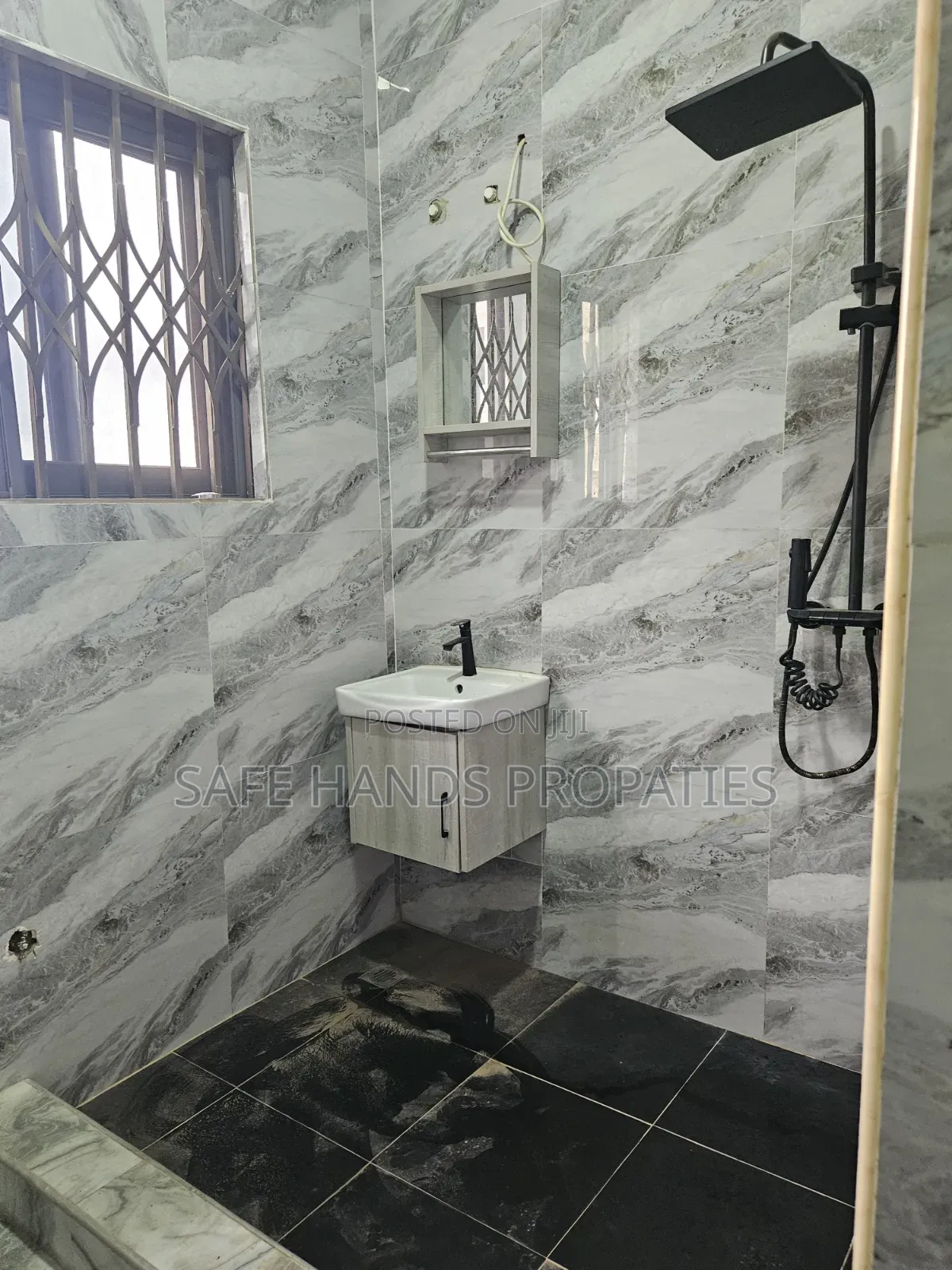 2bdrm Apartment in East Legon, Accra Metropolitan for rent
