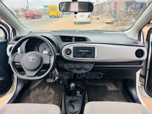 Toyota Vitz 2013 White