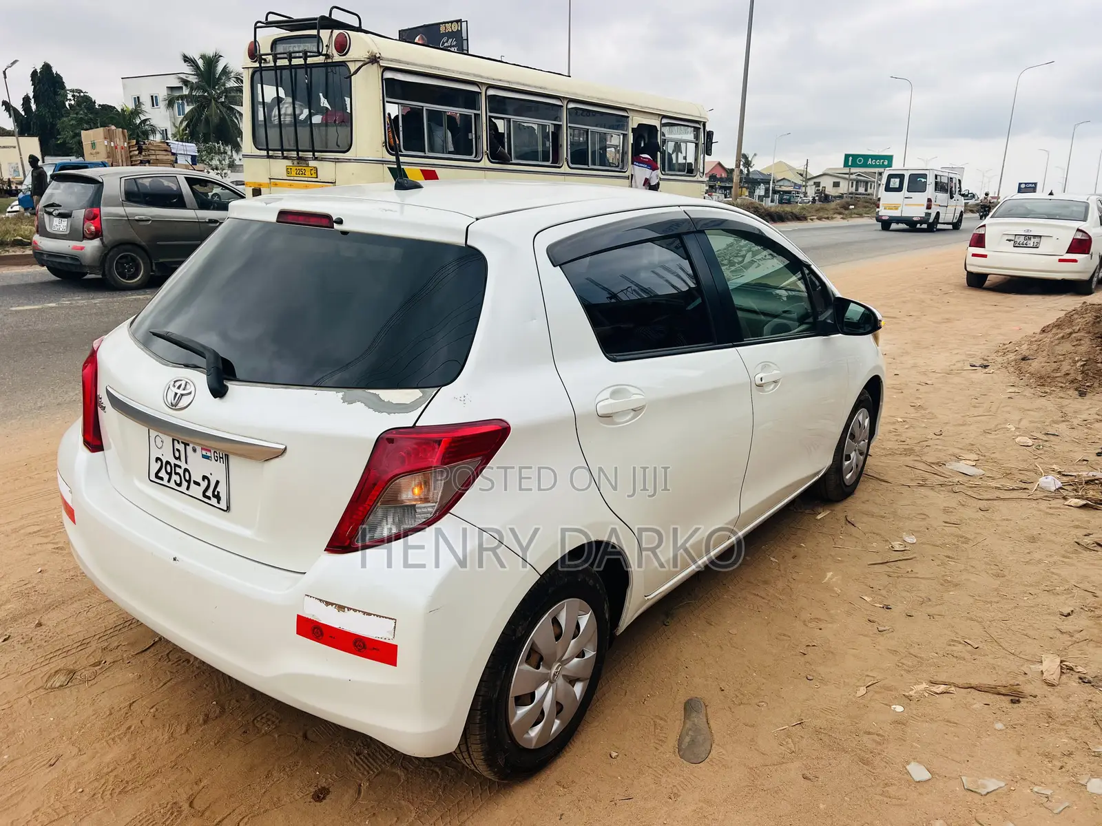 Toyota Vitz 2013 White