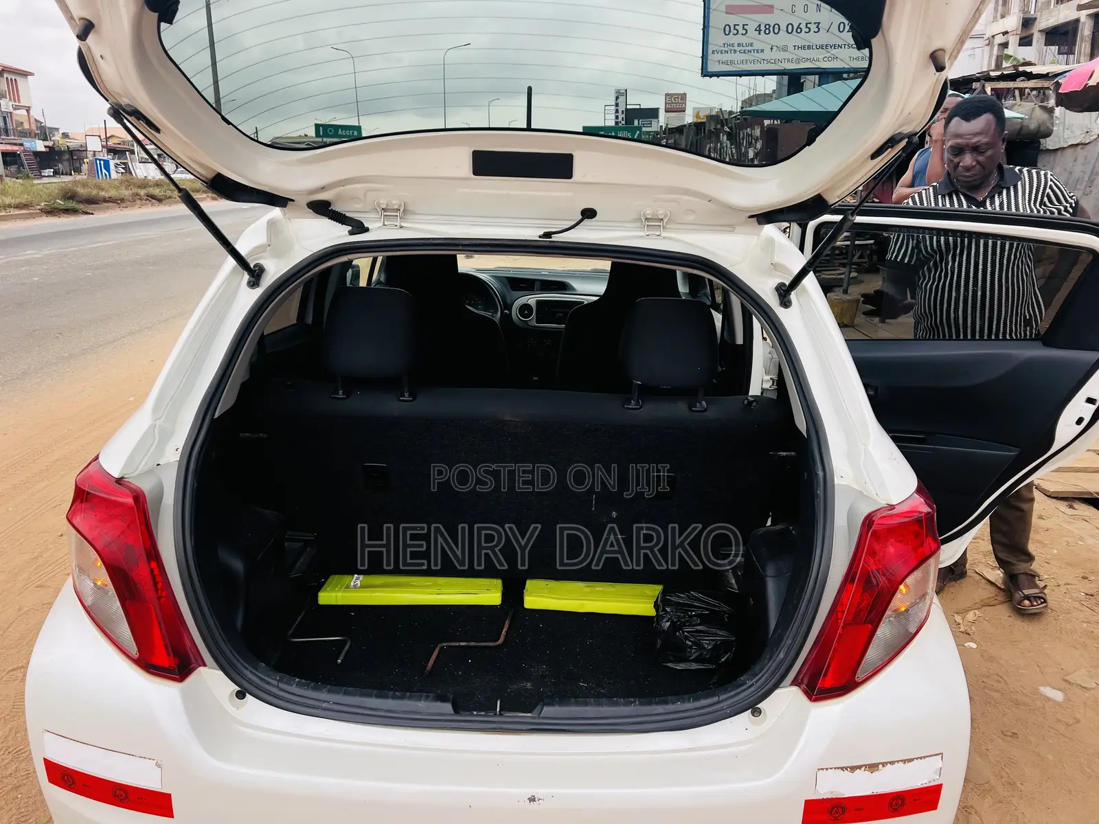 Toyota Vitz 2013 White