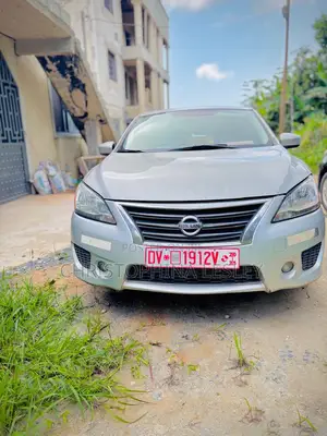 Nissan Sentra SR 4dr Sedan (1.8L 4cyl CVT) 2014 Gray