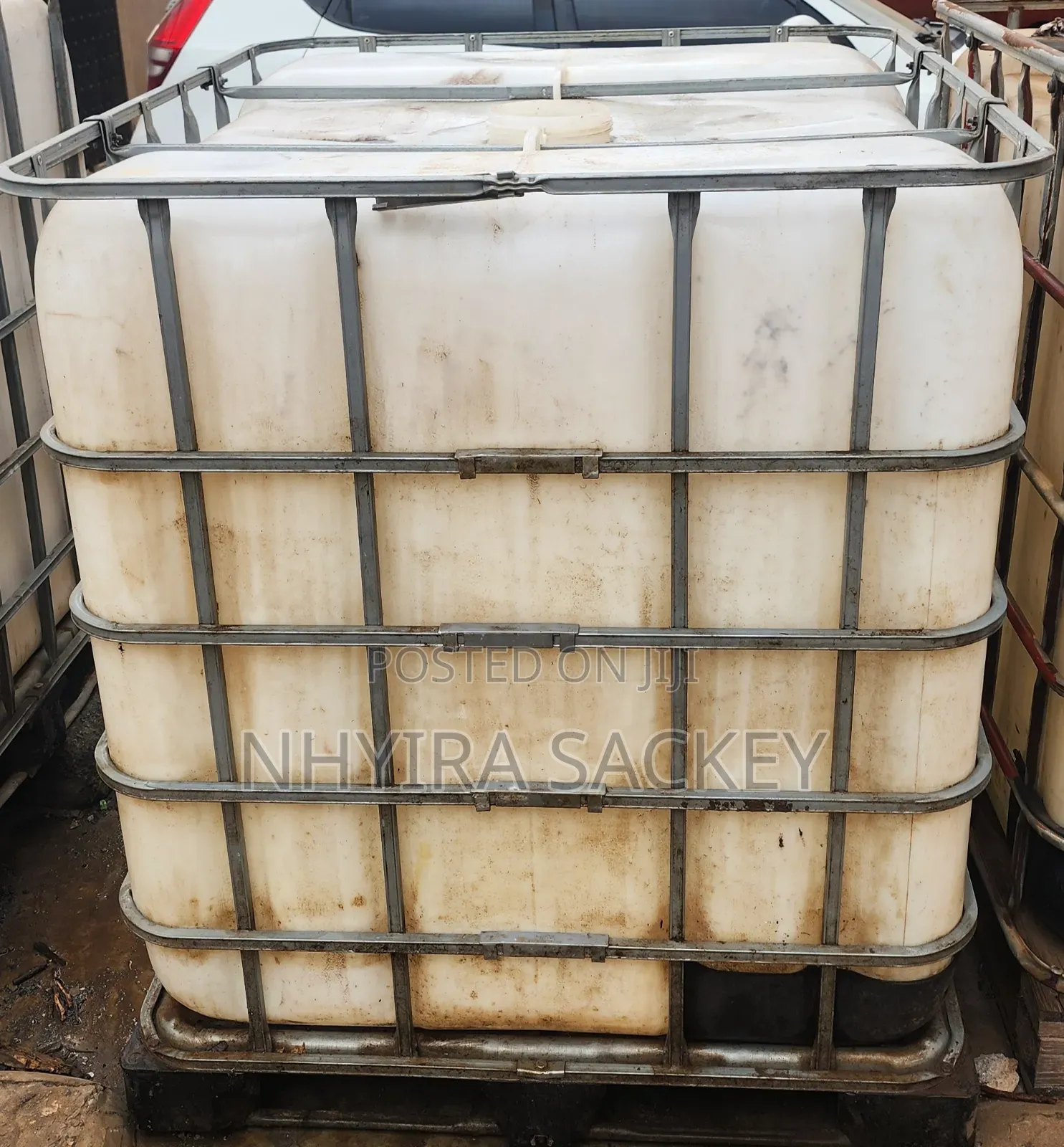 Off-White 1000l Ibc Tank