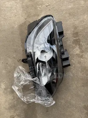 Hyundai Kona 2021,2022,2023, Headlight Available
