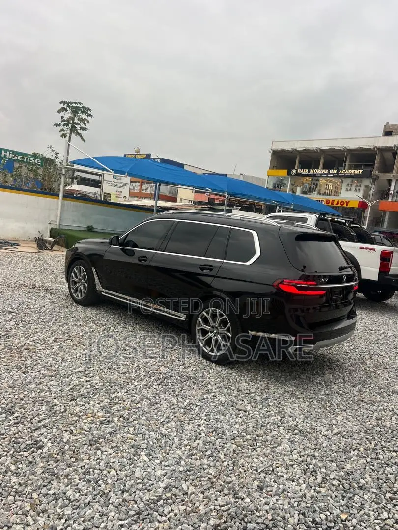 BMW X7 xDrive40i Sports Activity Vehicle 2025 Black