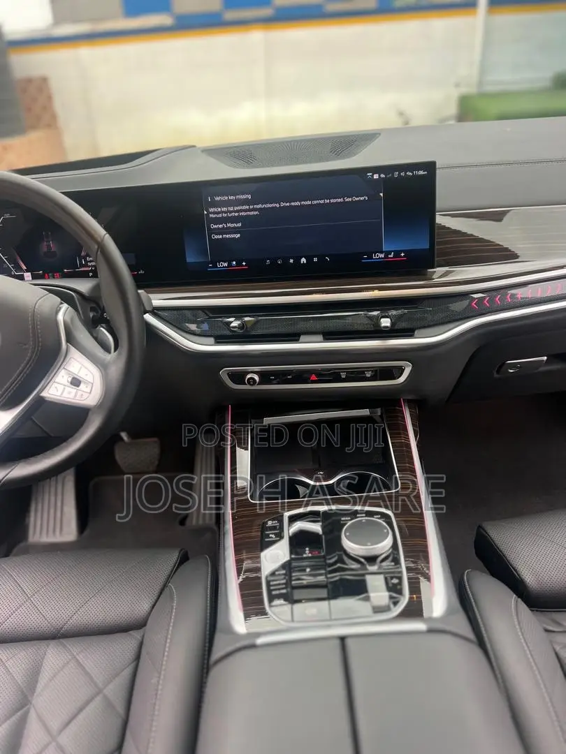BMW X7 xDrive40i Sports Activity Vehicle 2025 Black