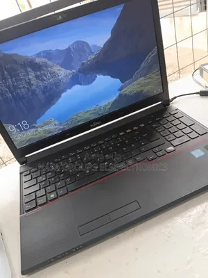 Laptop Fujitsu Amilo Li3710 4GB AMD Ryzen 5 HDD 512GB