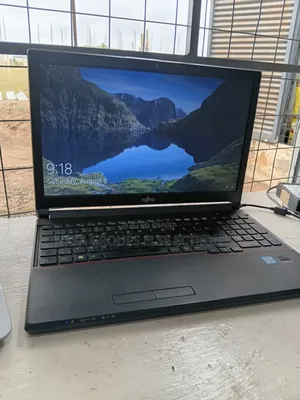 Laptop Fujitsu Amilo Li3710 4GB AMD Ryzen 5 HDD 512GB