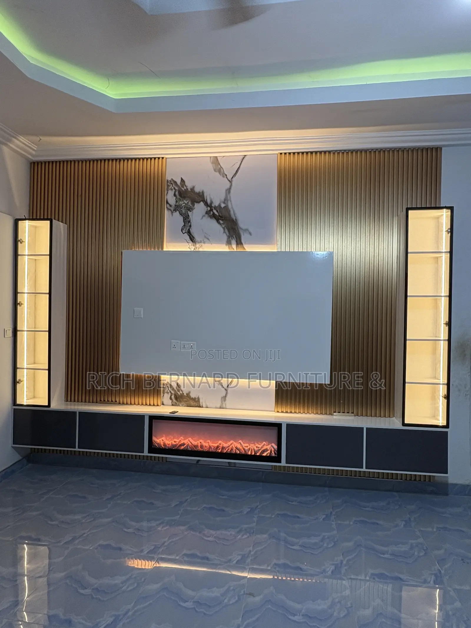 Modern Customized TV Unit + Fireplace