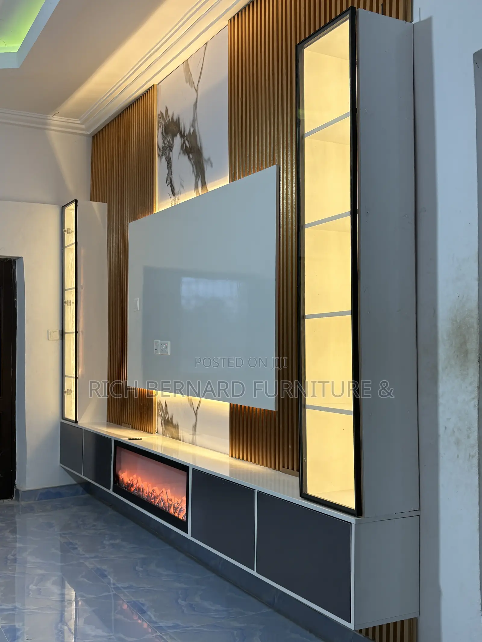 Modern Customized TV Unit + Fireplace