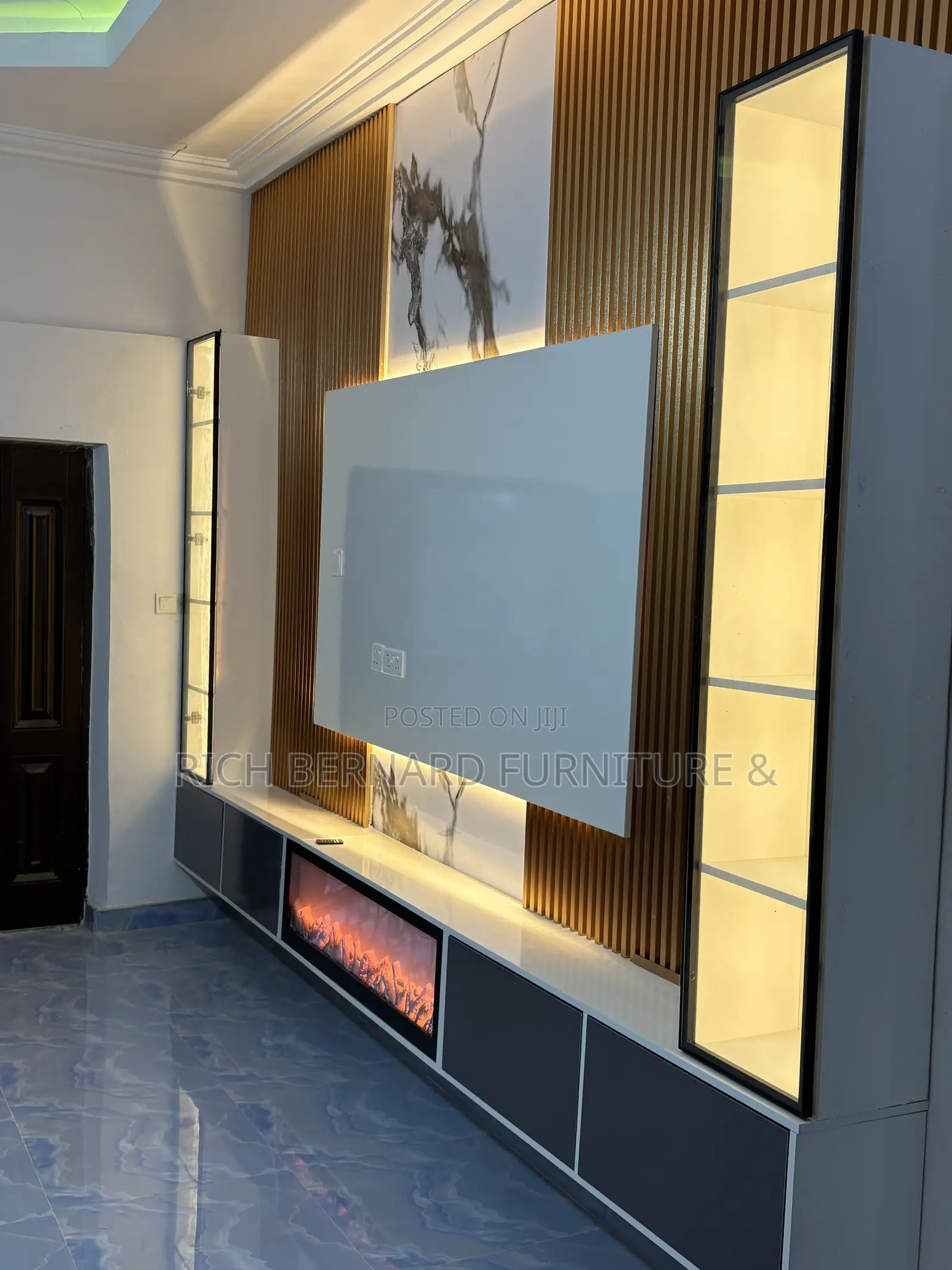 Modern Customized TV Unit + Fireplace