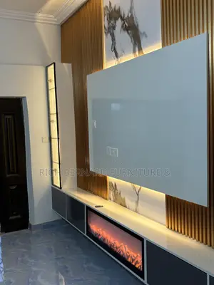 Modern Customized TV Unit + Fireplace