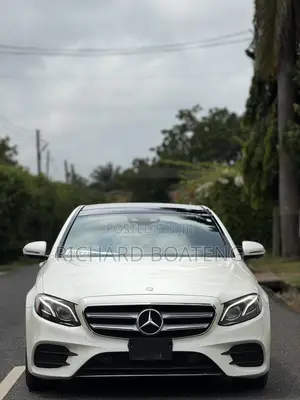 Mercedes-Benz E400 2017 Off white