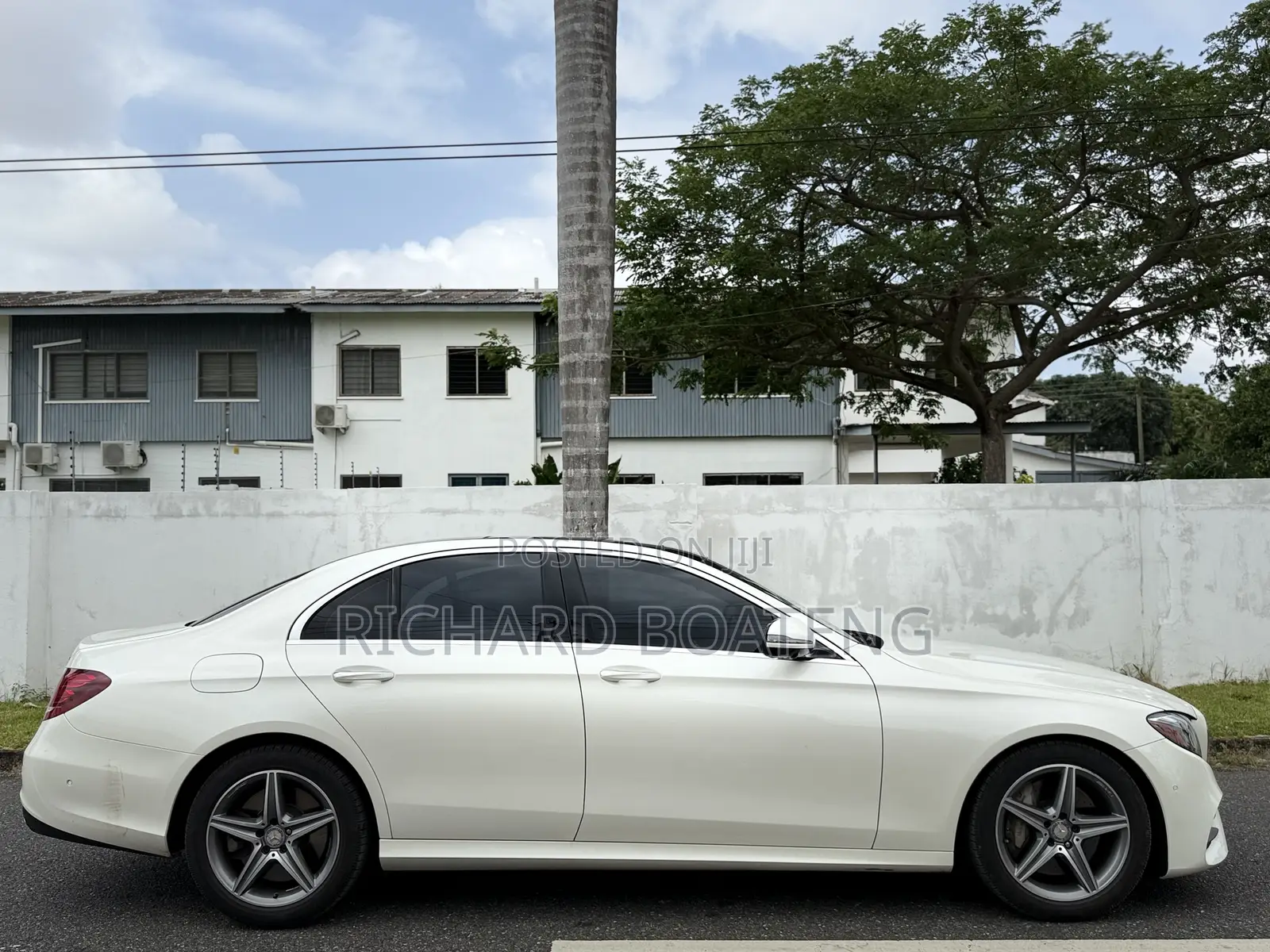 Mercedes-Benz E400 2017 Off white
