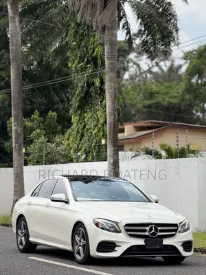 Mercedes-Benz E400 2017 Off white