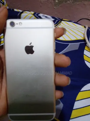 Apple iPhone 6s 64 GB Gold