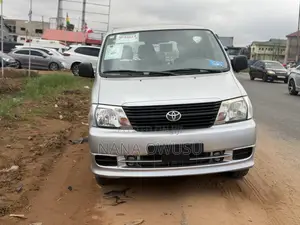 Toyota HiAce 2014 Silver