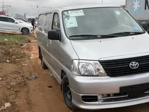 Toyota HiAce 2014 Silver