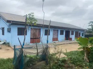 5bdrm House in Accra Metropolitan for sale