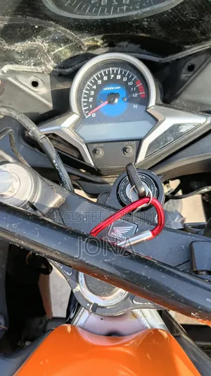 Honda CBR 2017 Orange