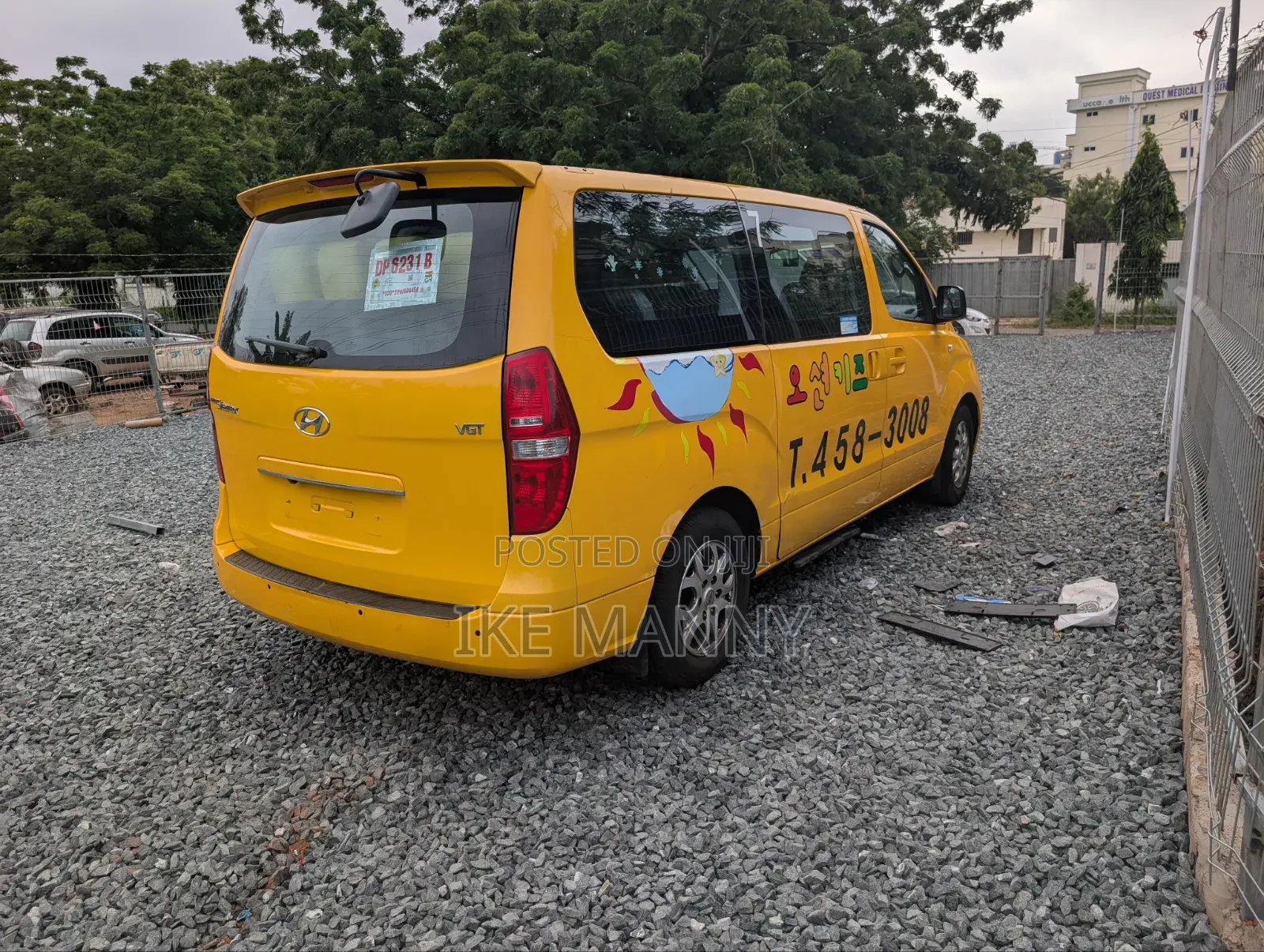 Hyundai Starex 2016 Yellow