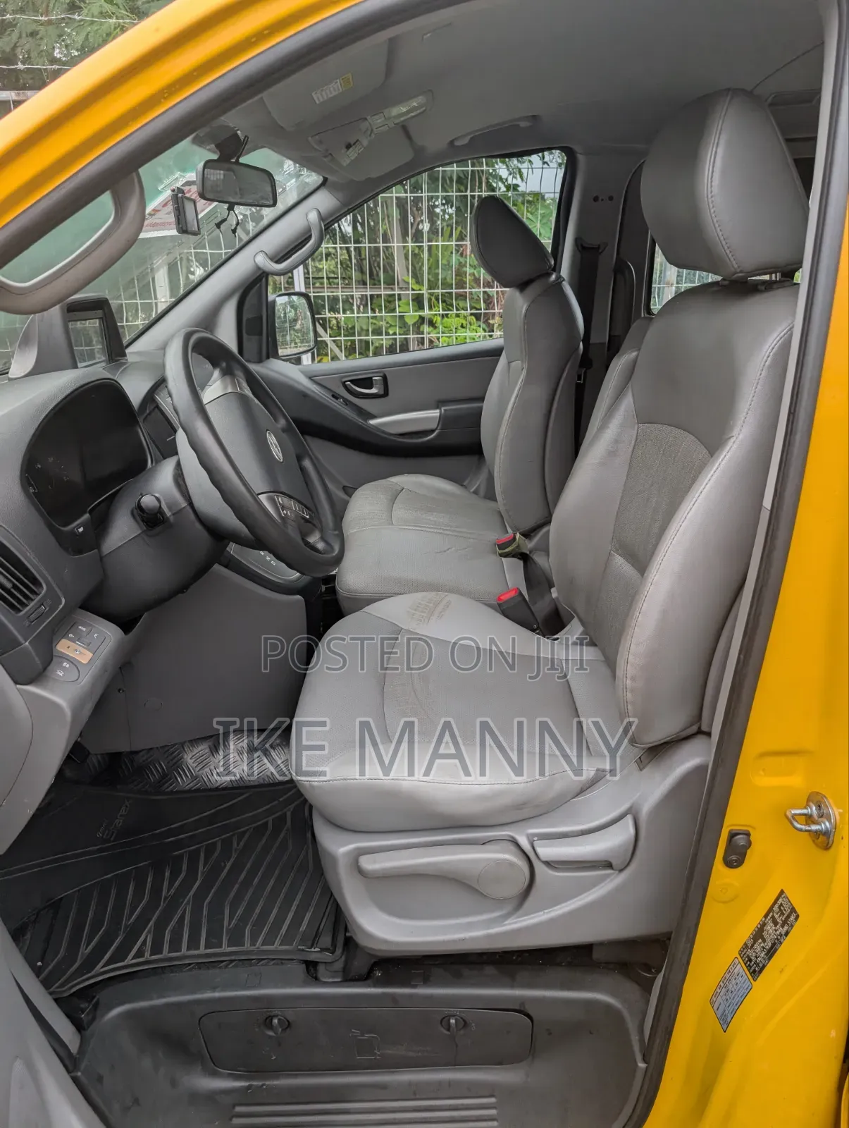 Hyundai Starex 2016 Yellow