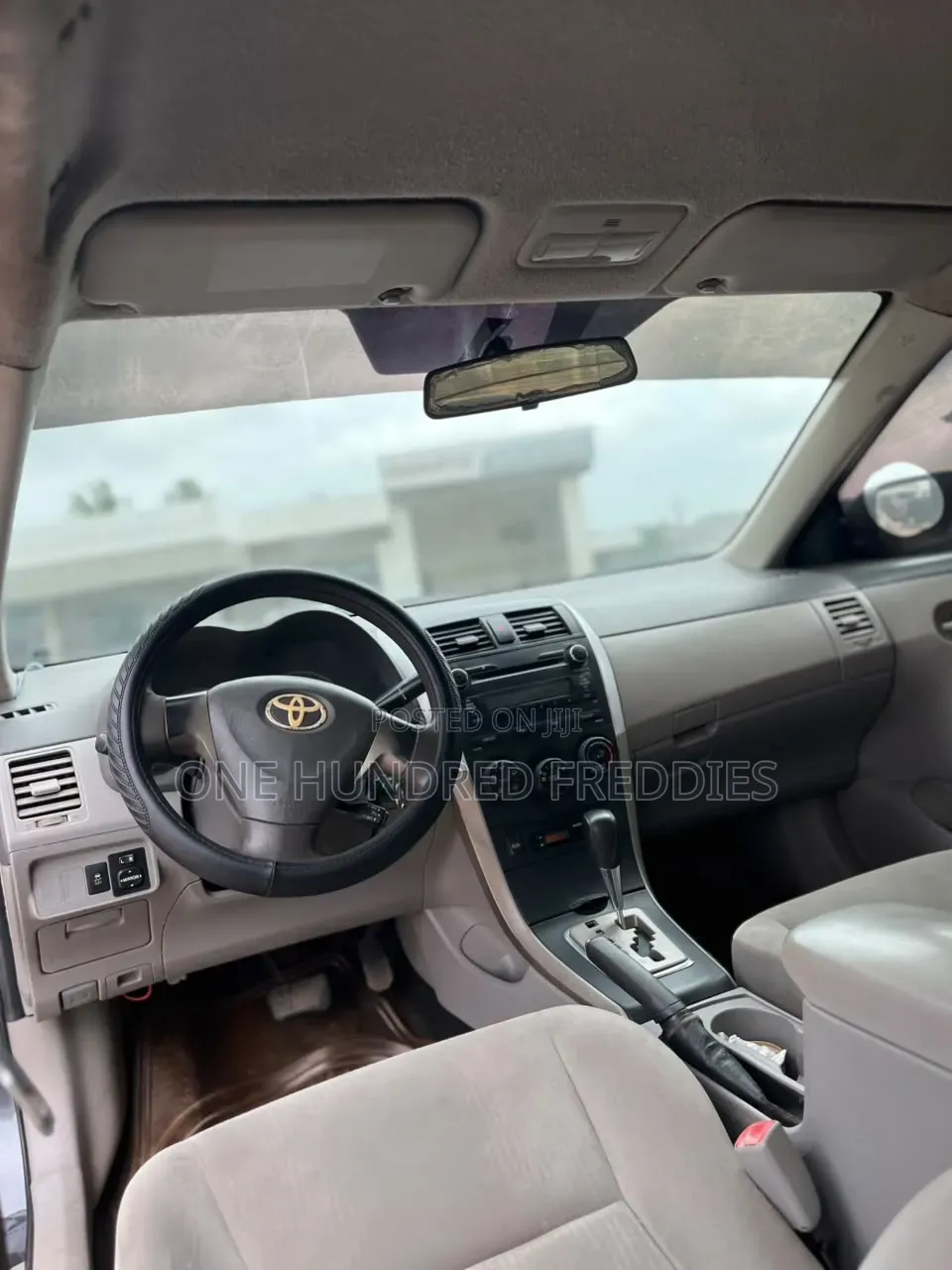 Toyota Corolla 2010 Gray
