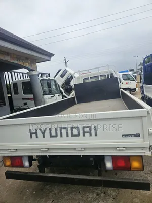 Hyundai Mighty 2