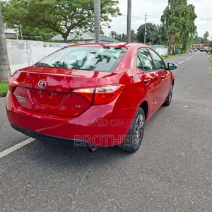 Toyota Corolla LE Eco (1.8L 4cyl 2A) 2018 Red