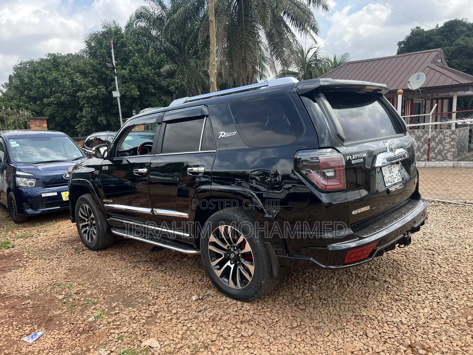 Toyota 4-Runner SR5 4WD 2011 Black