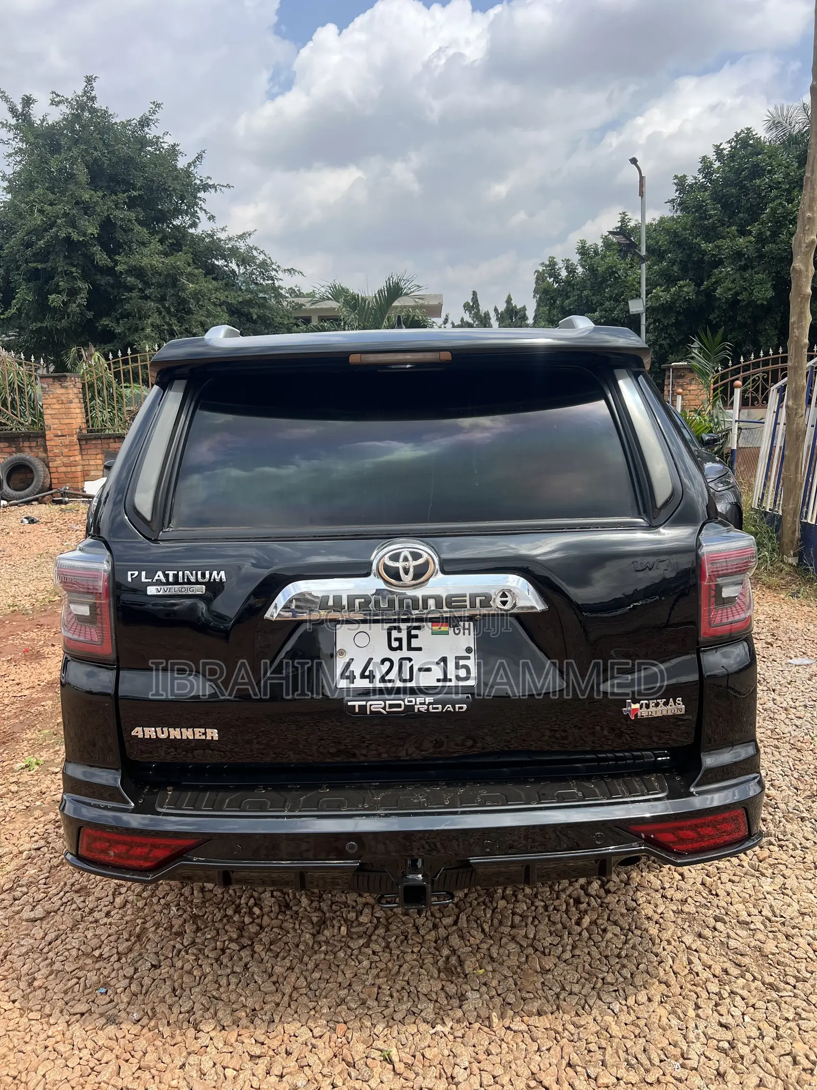 Toyota 4-Runner SR5 4WD 2011 Black